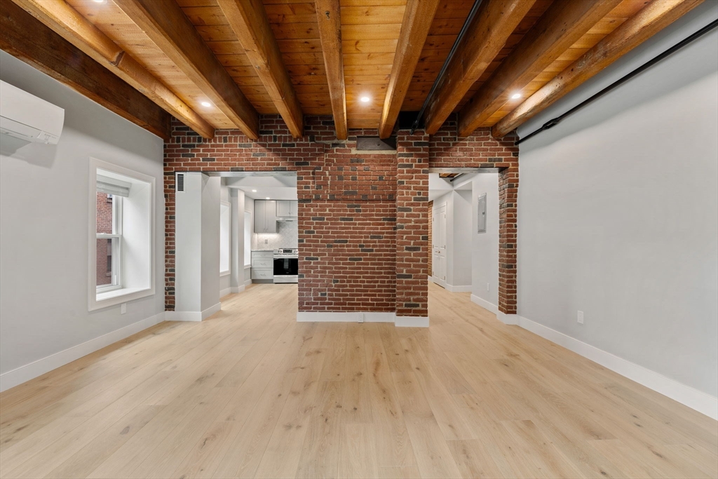 99 Fulton St # 4 Unit: 4-4