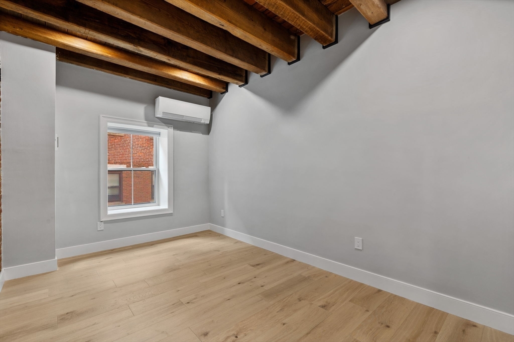 99 Fulton St # 4 Unit: 4-4