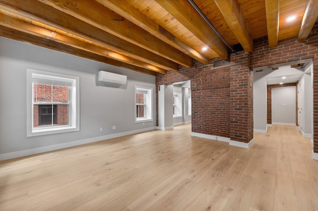 99 Fulton St # 4 Unit: 4-4