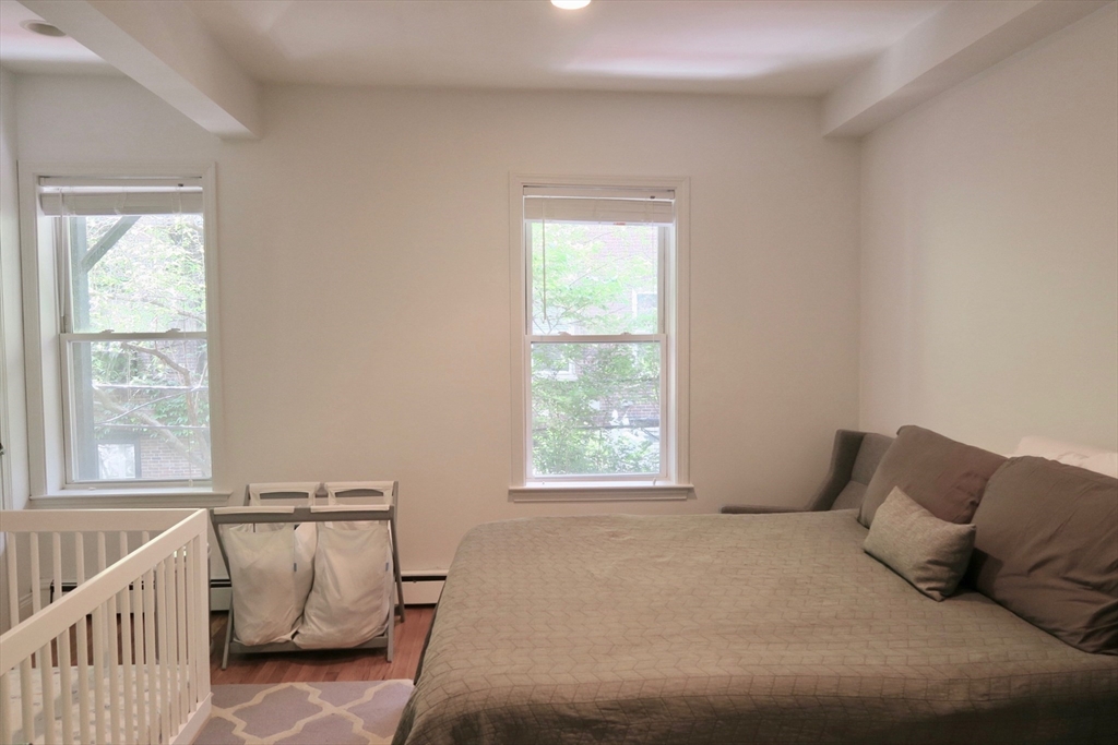 52 Appleton Street # 1