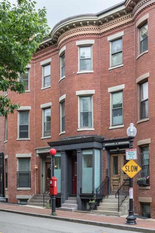 221 W Newton # 4