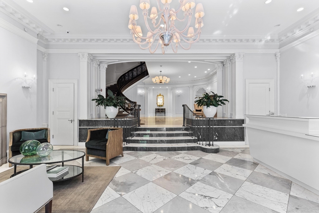 409 Commonwealth Ave