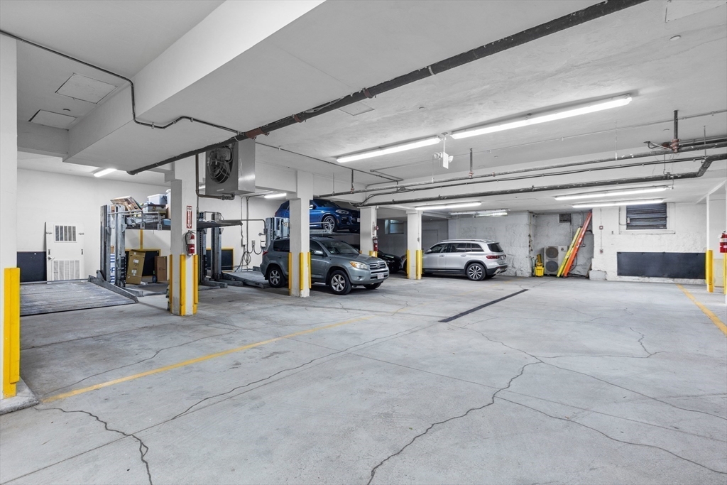 409 Commonwealth Ave