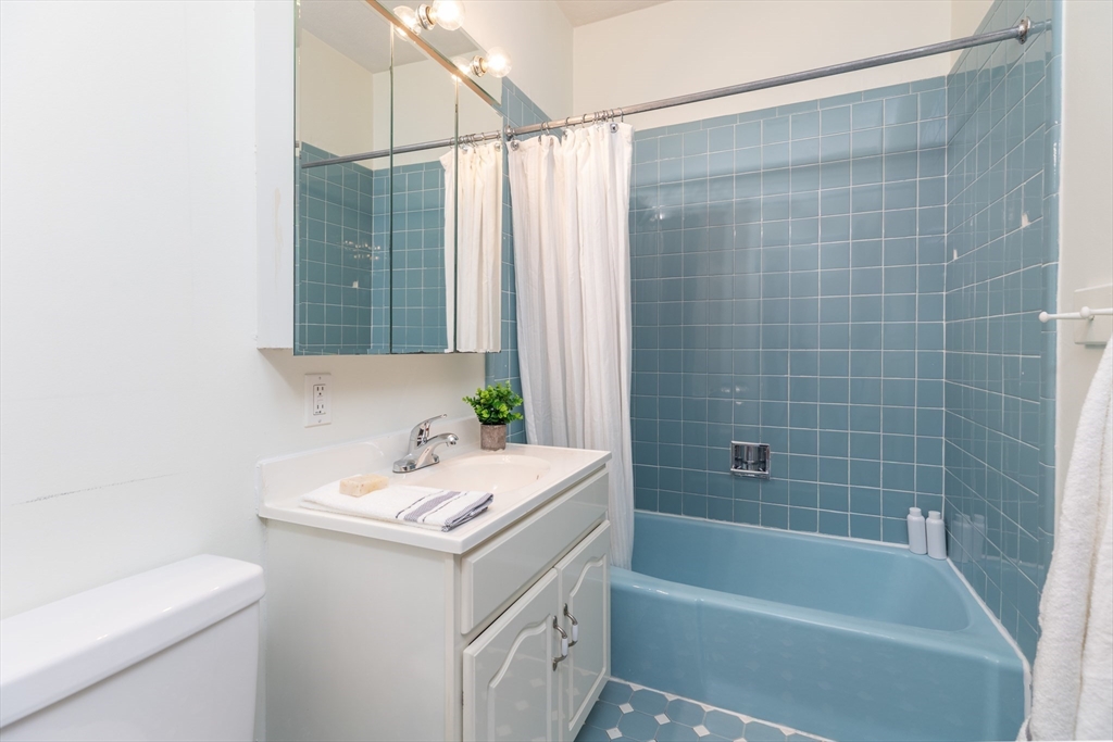 17 Dwight # 3, Boston Unit: 3