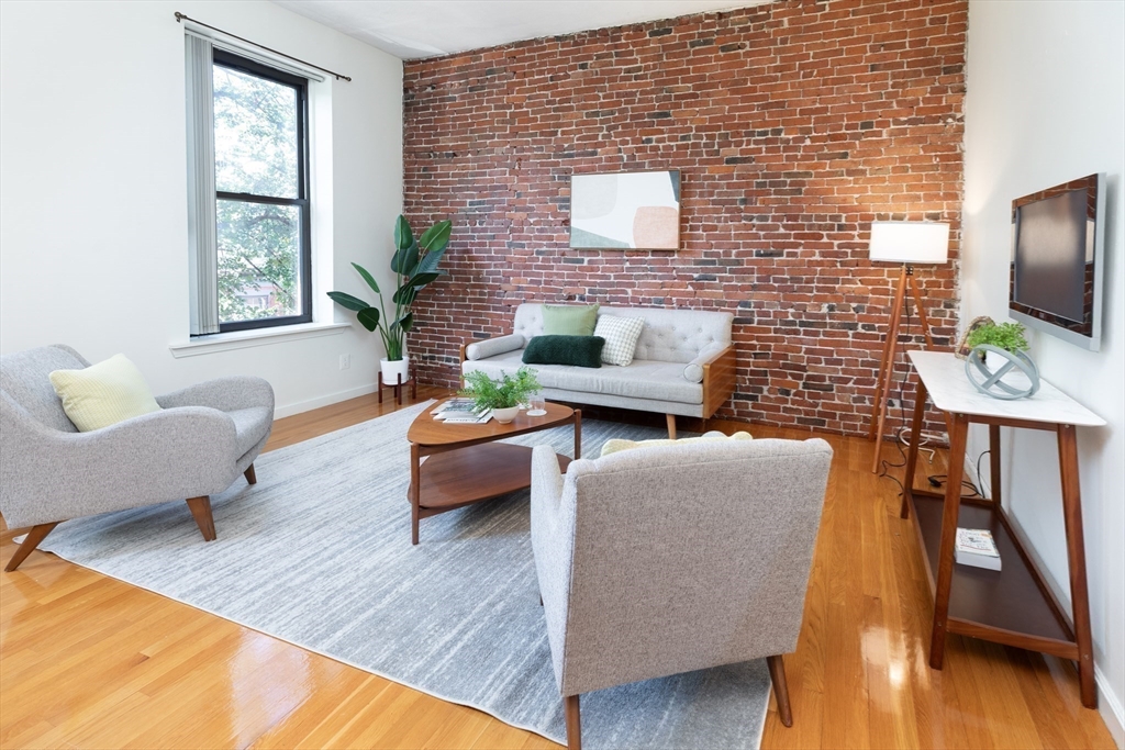 17 Dwight # 3, Boston Unit: 3