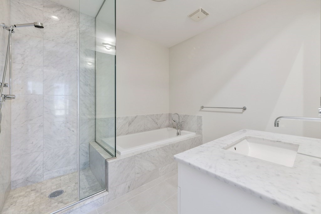 360 Newbury St. # 610