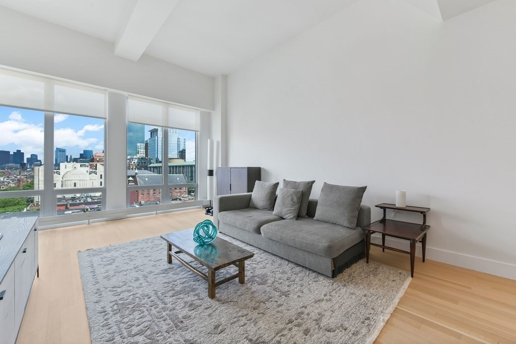 360 Newbury St. # 610