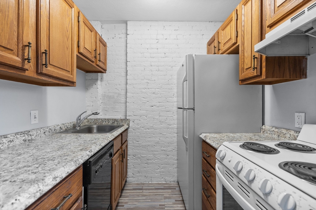 439 Marlborough # 32