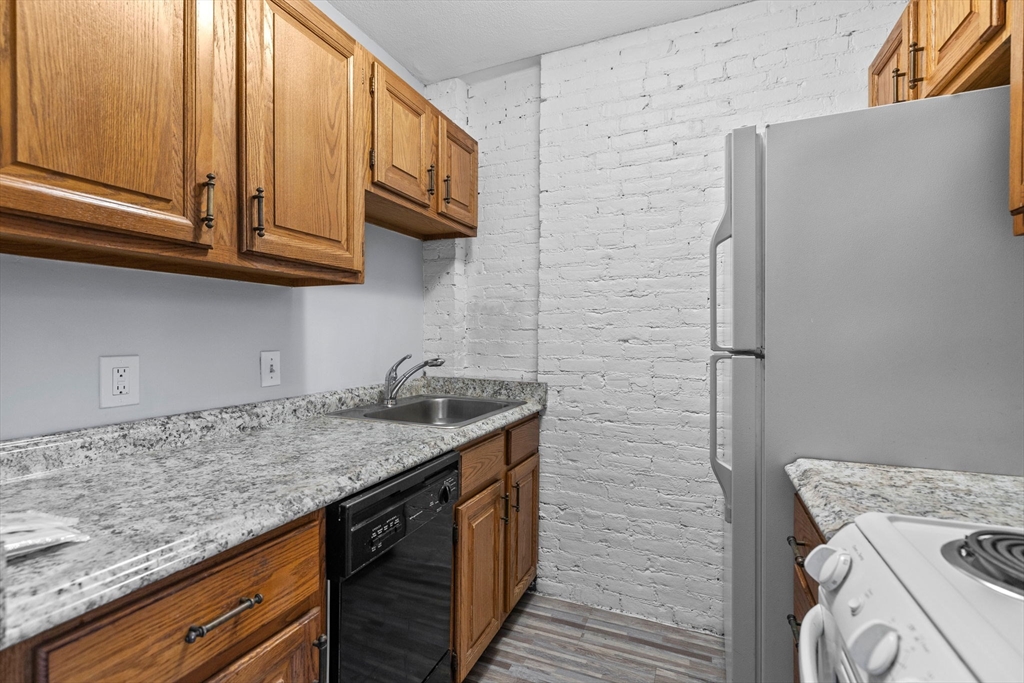 439 Marlborough # 32