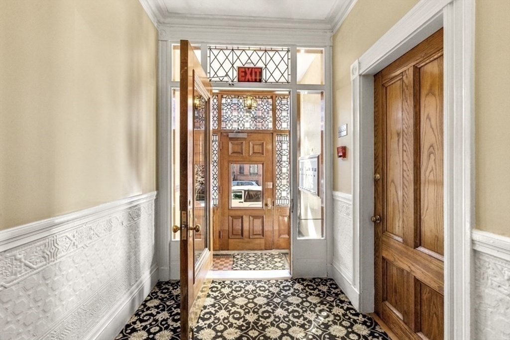 439 Marlborough # 32