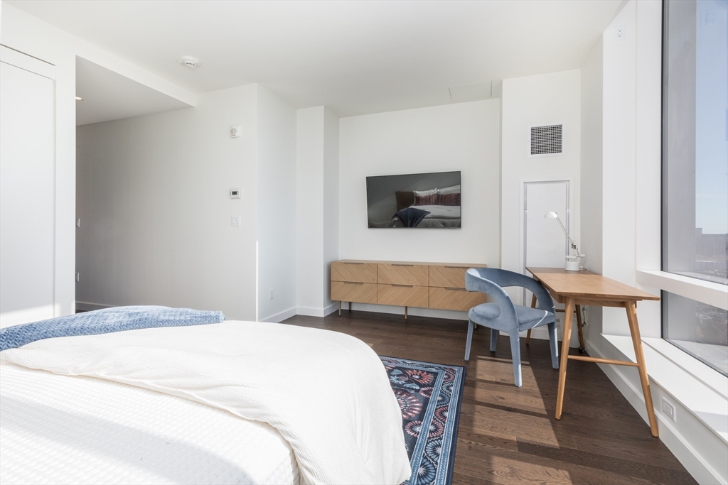 40 Trinity Place # 1606