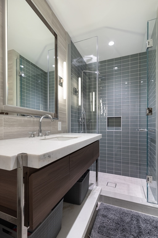 40 Trinity Place # 1606