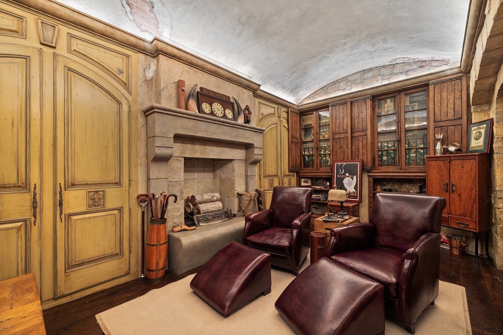 357-359 Beacon St # 2