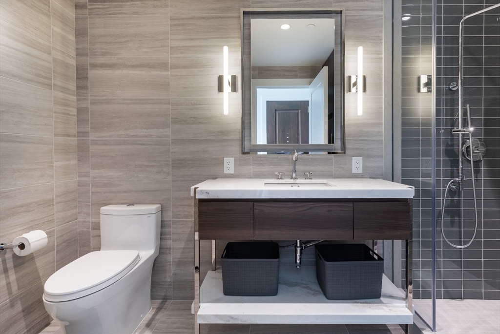 430 Stuart Street # 1606