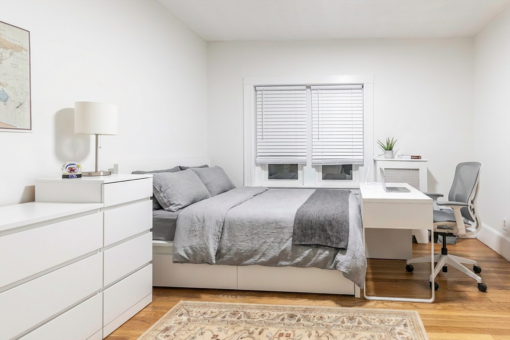 45 Westland Ave # 17