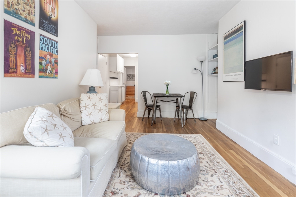 45 Westland Ave # 17