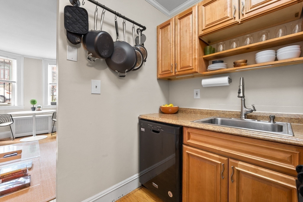 15 Dartmouth Street # A