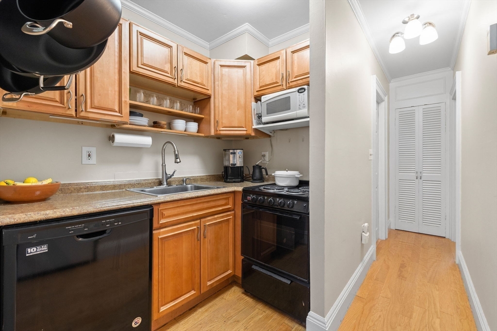 15 Dartmouth Street # A