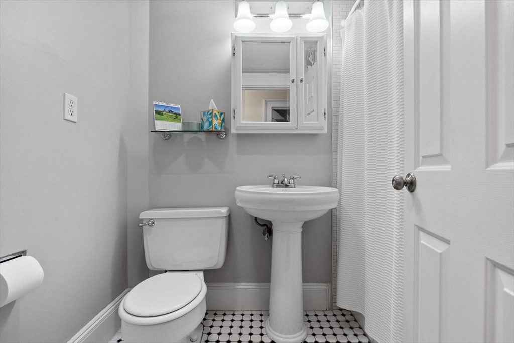 15 Dartmouth Street # A