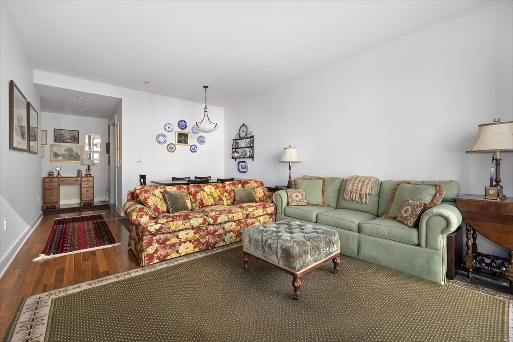 500 Atlantic Ave # 14E