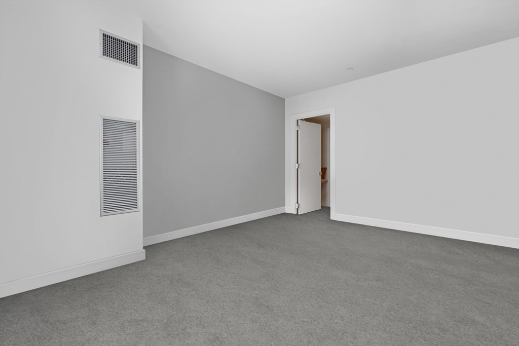 500 Atlantic Ave # 14E