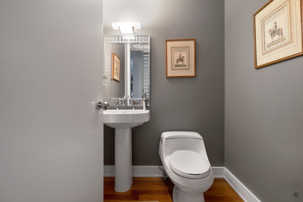 500 Atlantic Ave # 14E