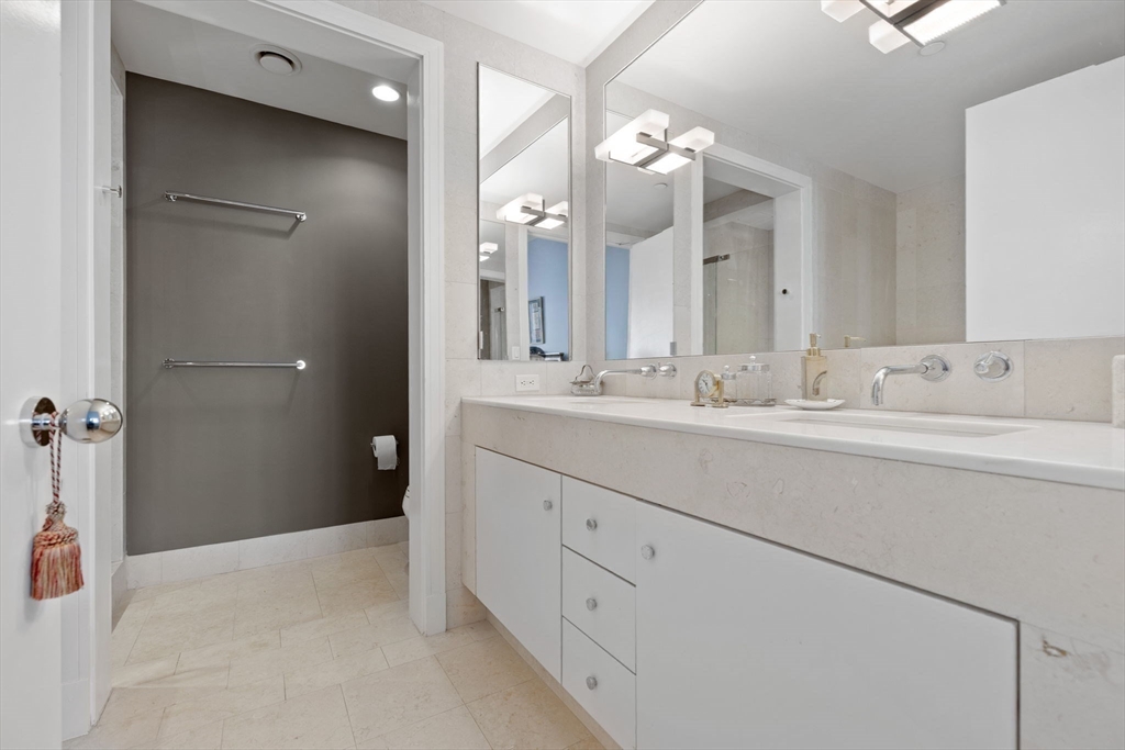 500 Atlantic Ave # 14E