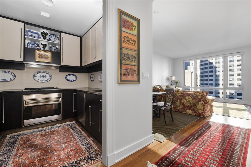 500 Atlantic Ave # 14E