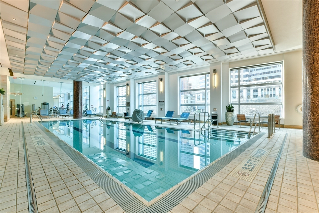 500 Atlantic Ave # 14E