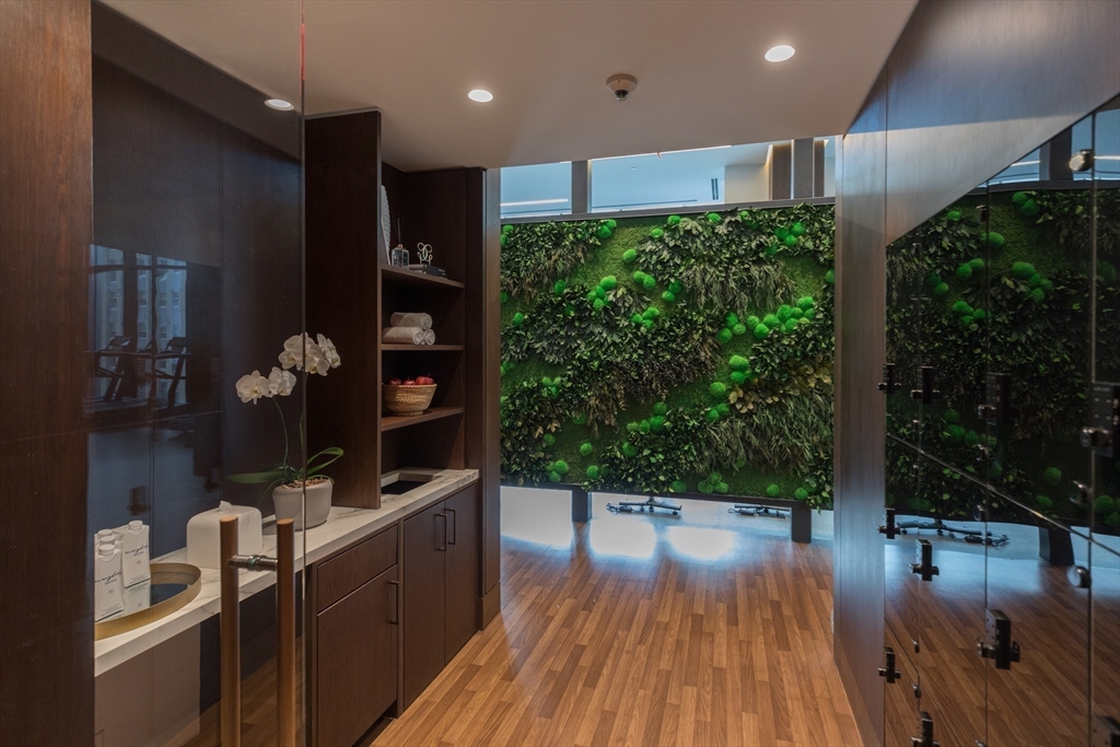 40 Trinity Pl # 1602