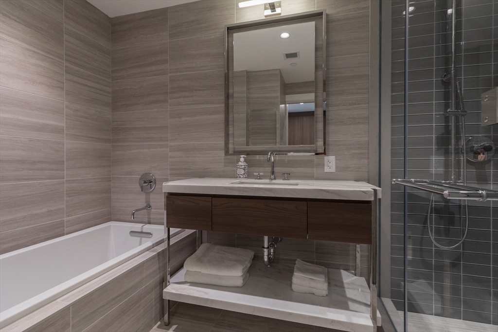 40 Trinity Pl # 1602