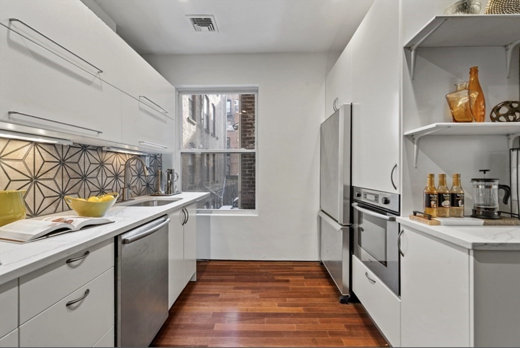 1692 Washington # 2