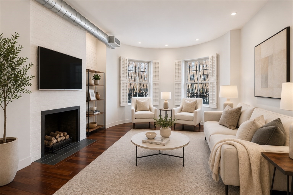 1692 Washington # 2
