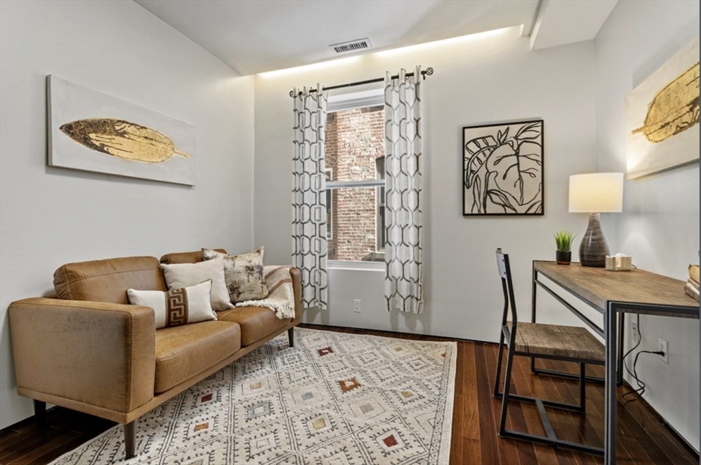 1692 Washington # 2