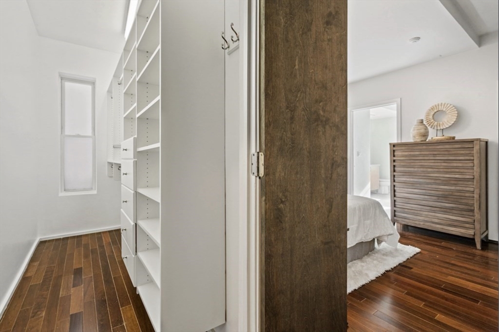 1692 Washington # 2