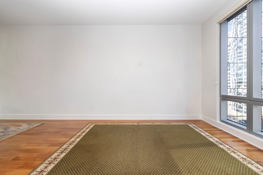 500 Atlantic Ave # 14E
