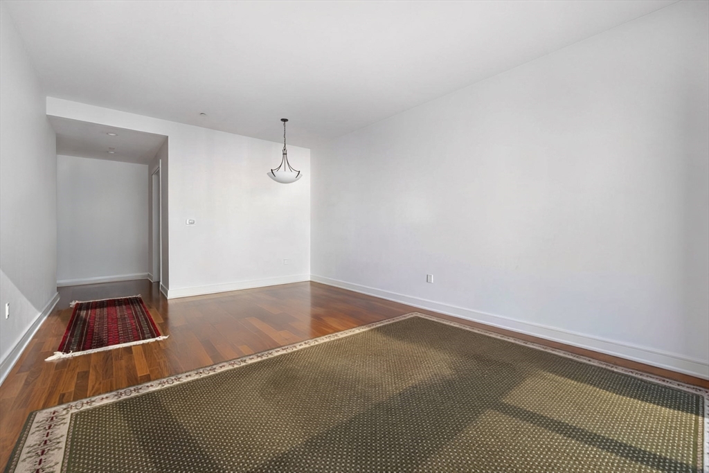 500 Atlantic Ave # 14E