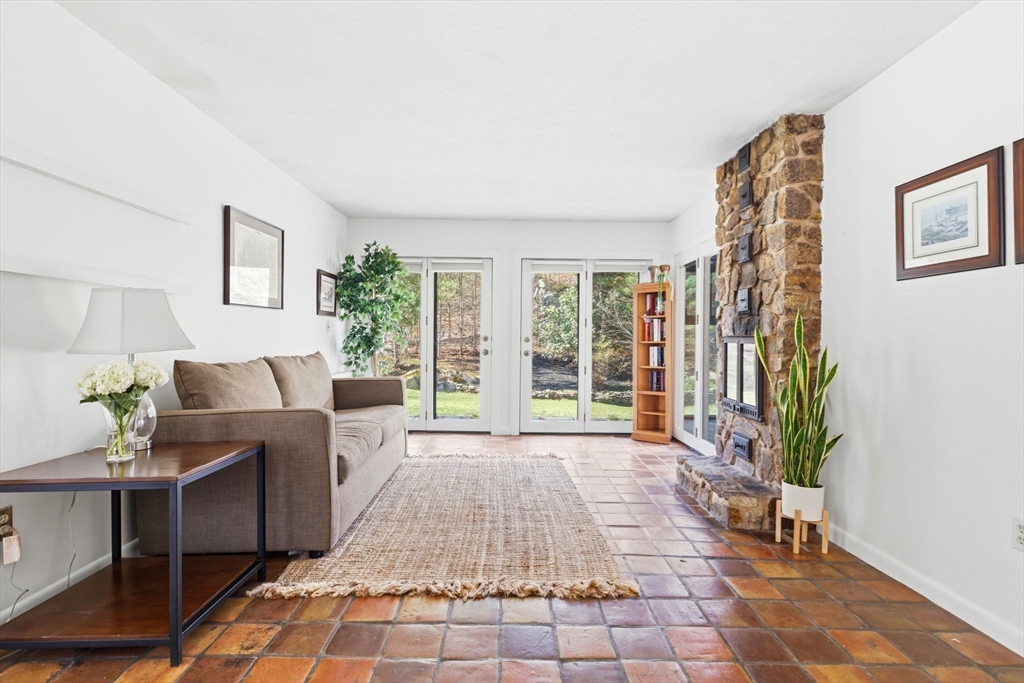 40 Kennel Hill Drive