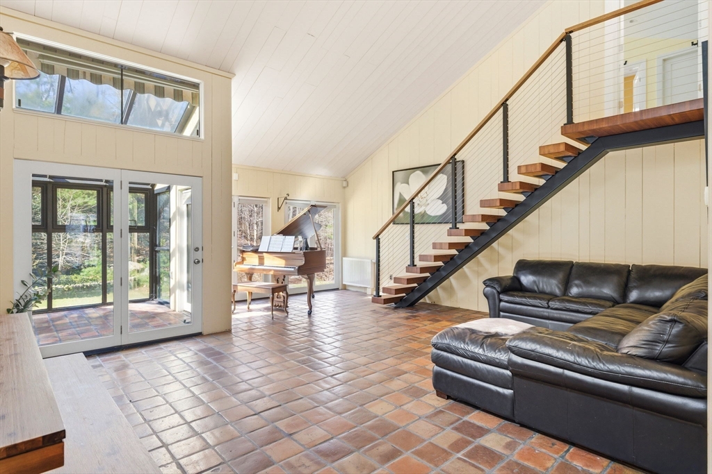 40 Kennel Hill Drive