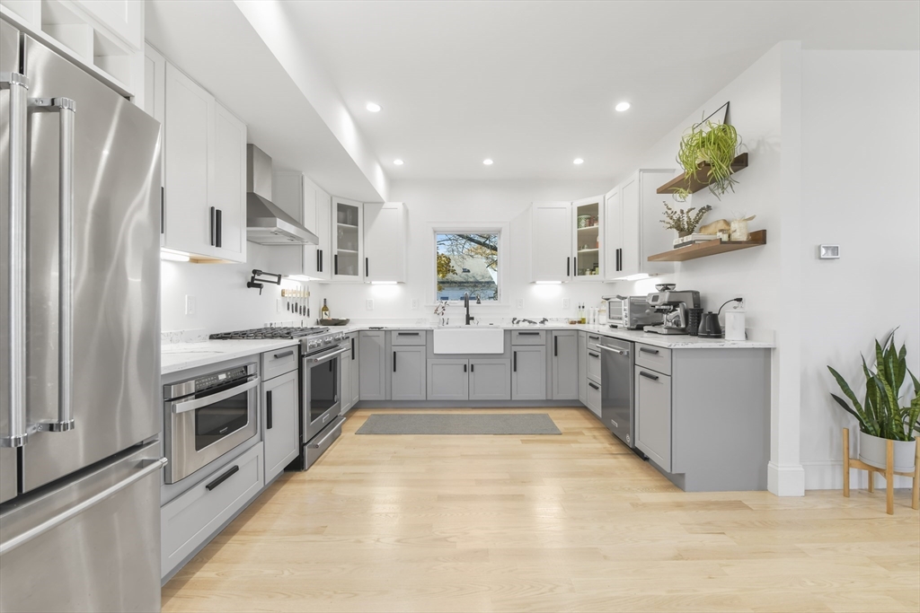 17 Akron St # 2