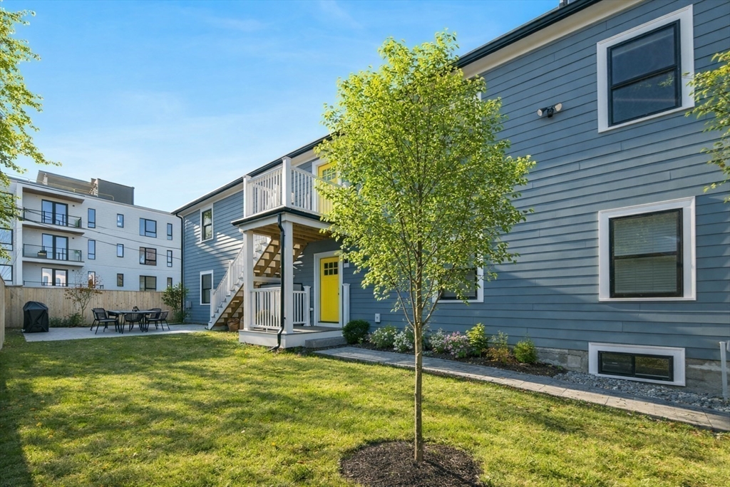 17 Akron St # 2