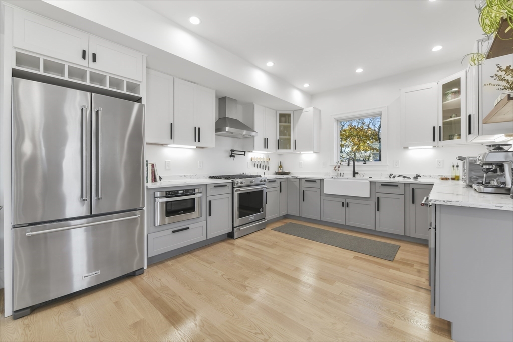 17 Akron St # 2