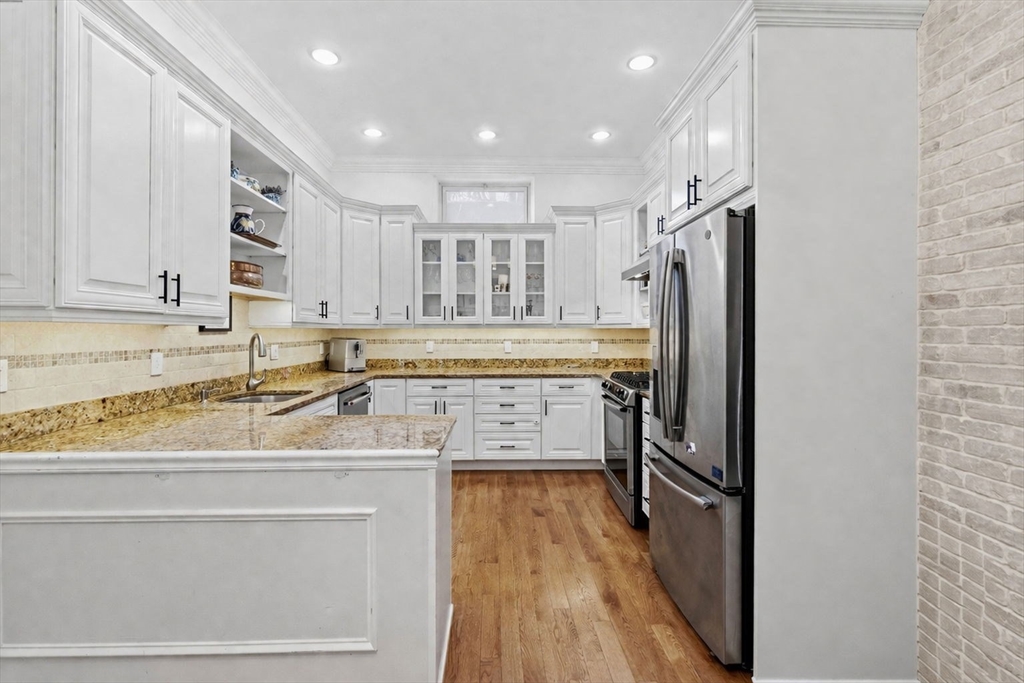 7 Upton St # 1