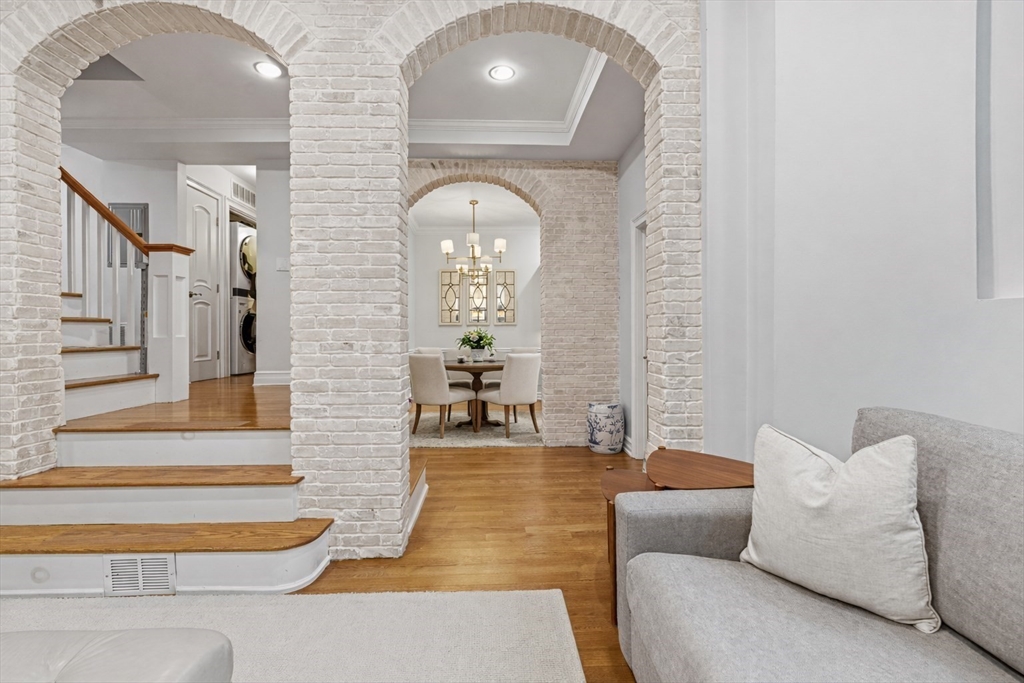 7 Upton St # 1