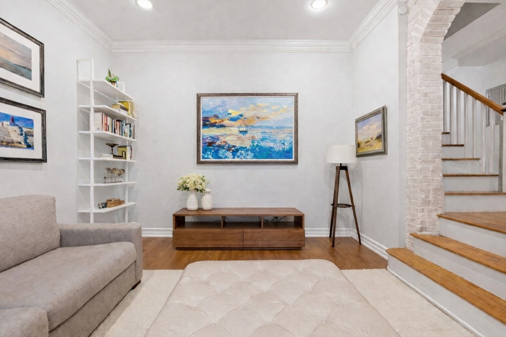 7 Upton St # 1