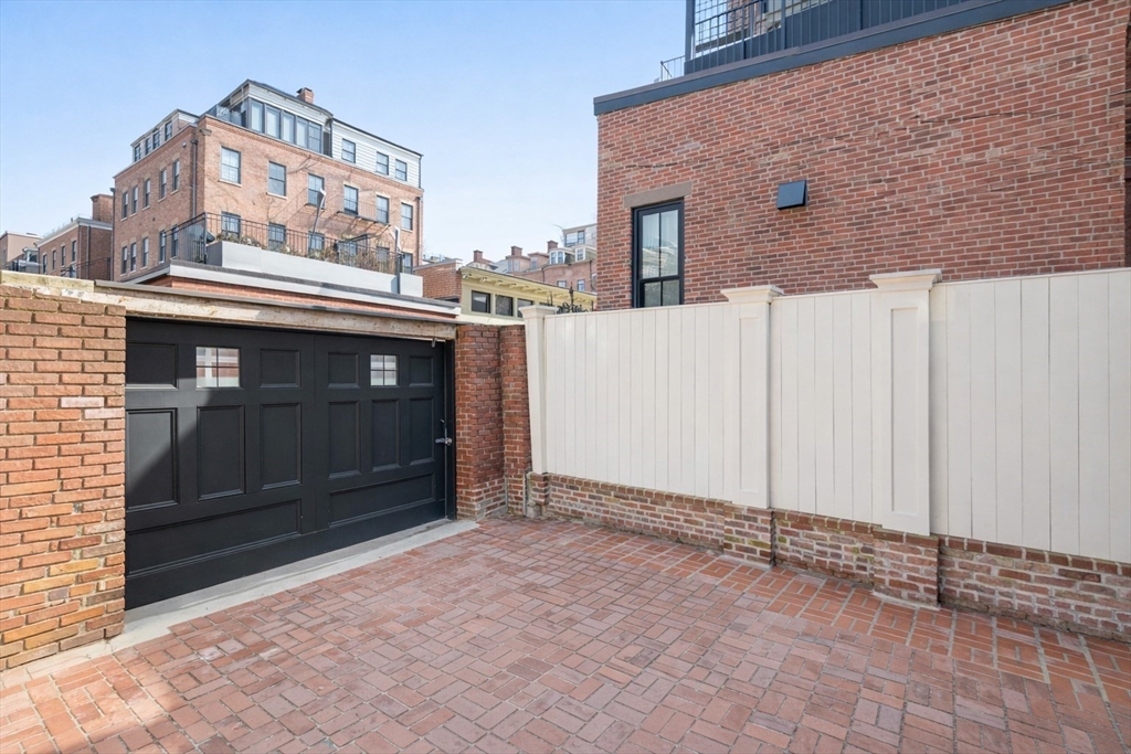 7 Upton St # 1