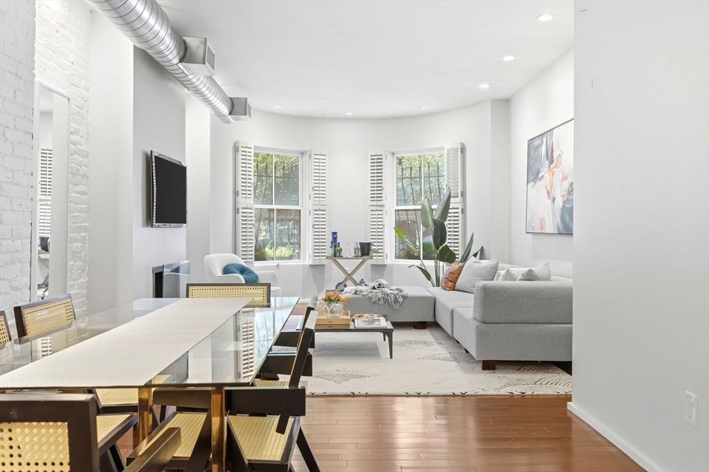 1692 Washington # 2