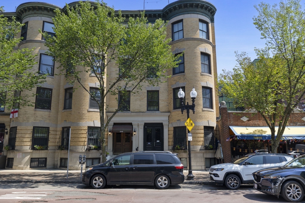 1692 Washington # 2