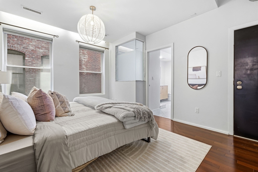 1692 Washington # 2