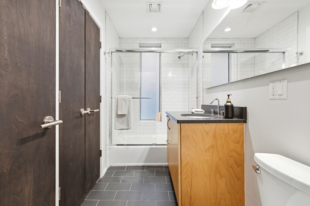 1692 Washington # 2